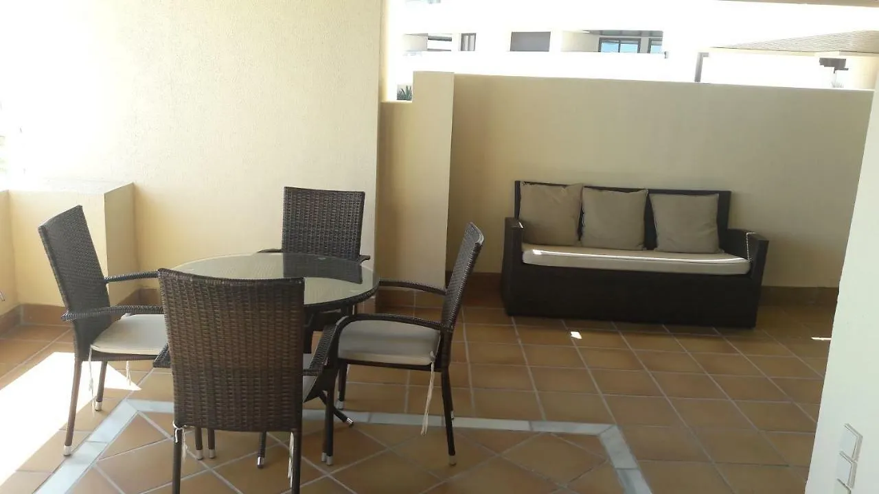 103 - Beach Apartment With Spa & Gym Estepona