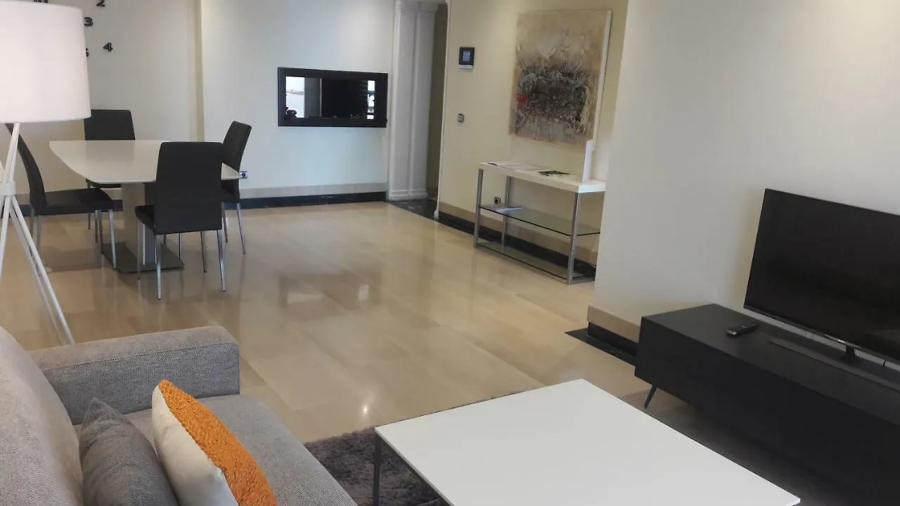 103 - Beach Apartment With Spa & Gym Estepona