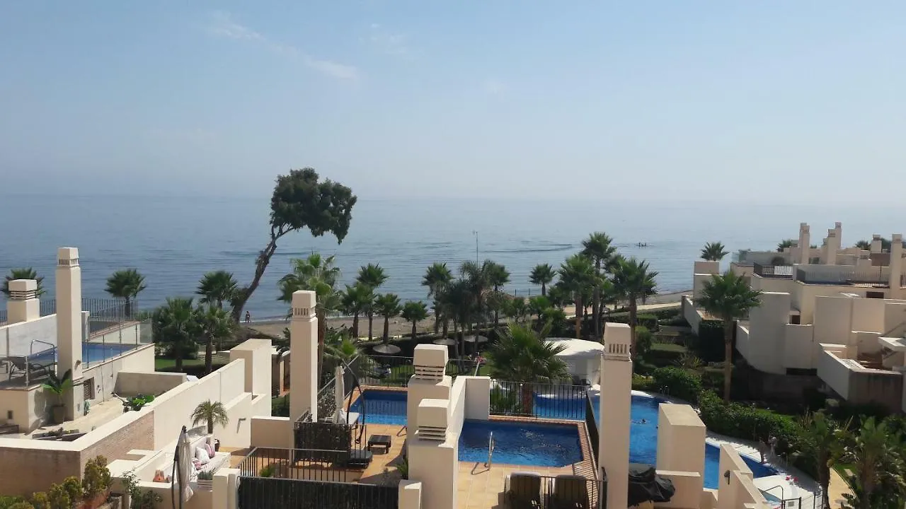 103 - Beach Apartment With Spa & Gym Estepona